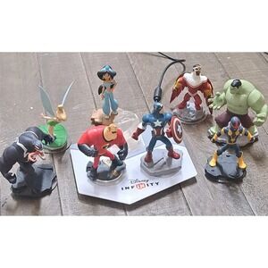 Disney Infinity Figures Lot Marvel Pixar Hulk Cap Venom + Base Power Disc